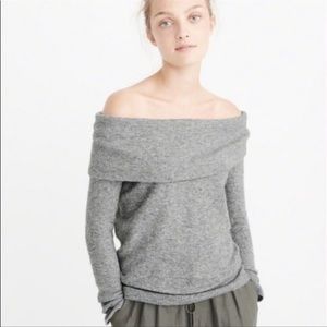 Abercrombie & Fitch Gray Off-the-Shoulder Sweater